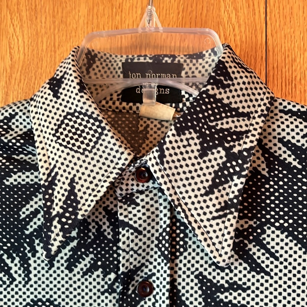 Vintage 1970s Jon Norman Designs nylon button down geo daisy print shirt VGUC